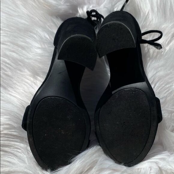 Forever 21 Strappy Suede Block Heels Black Size 6.5 - Picture 10 of 10